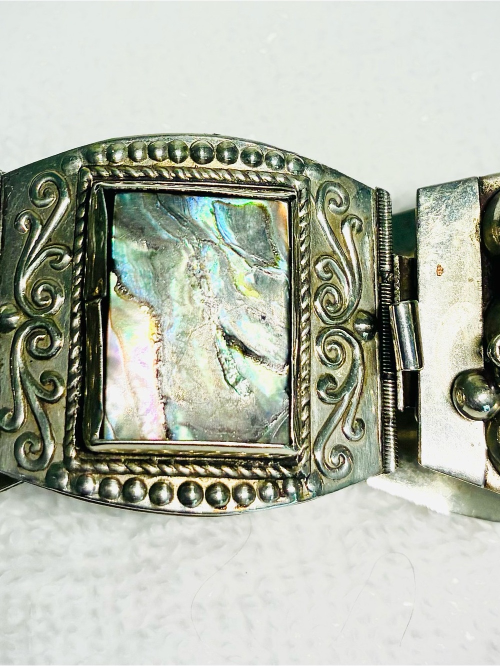 Vintage Sterling Silver Bracelet with Labradorite Abalone Iridescent Inlay - Picture 4 of 6
